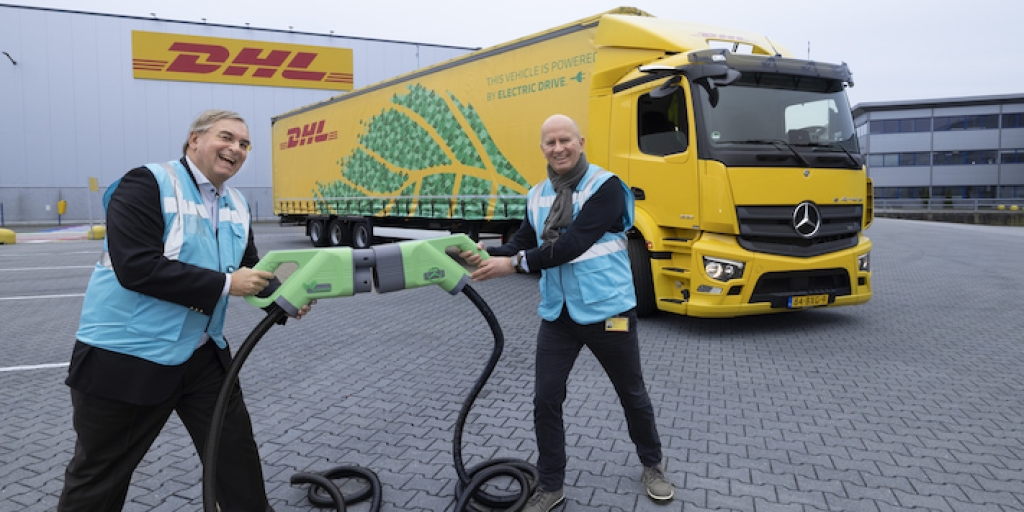 Eerste elektrische truck voor DHL en Van der Wal samen
