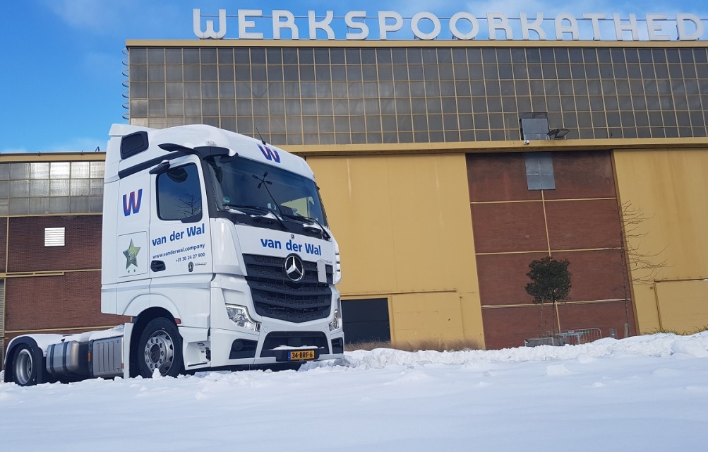 Van der Wal chooses mirror-less trucks for further sustainability