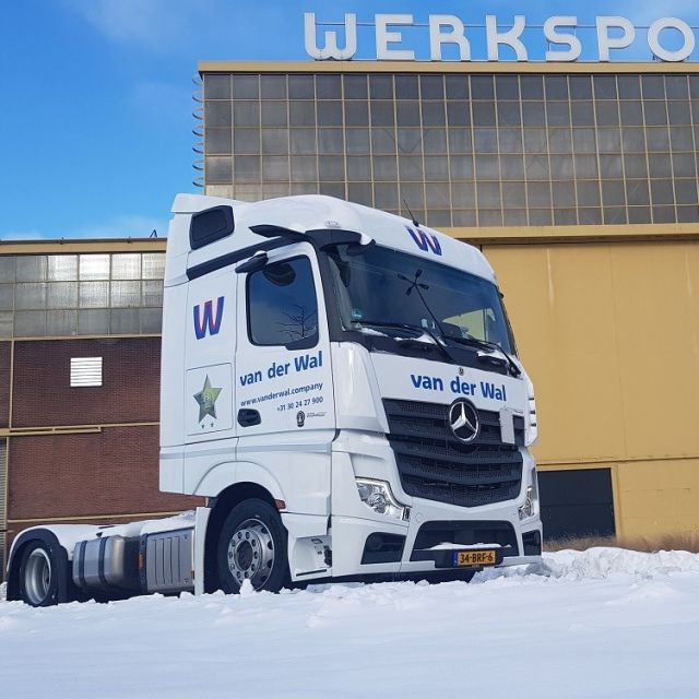 Van der Wal chooses mirror-less trucks for further sustainability